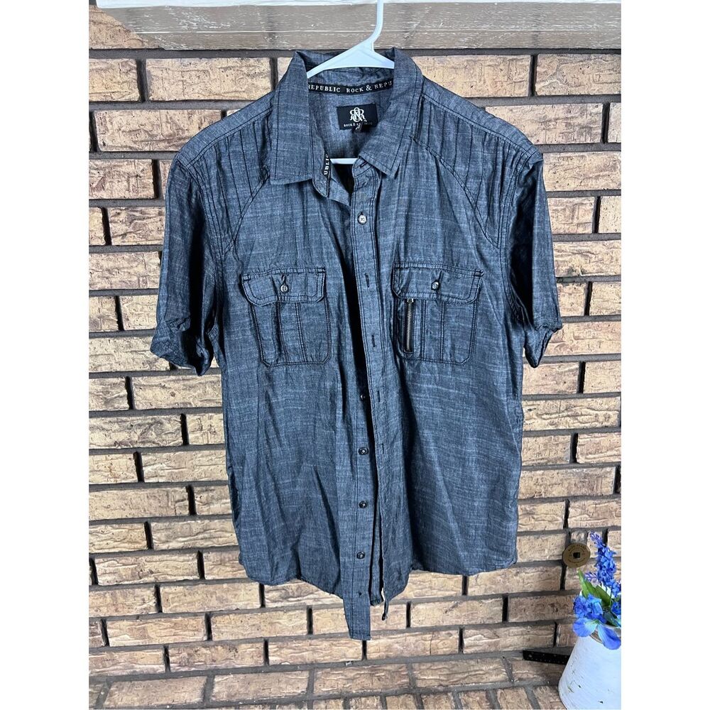 Rock & Republic Mens Grey Button Up Short Sleeve Shirt w Pockets Size: XL